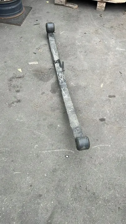 Lehtijousi OEM C00379670 Maxus Deliver 9:lle takaoikea image 3