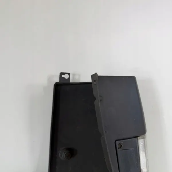 OEM JPF8200201457 Canto Para-choques Traseiro Direito Completo image 8
