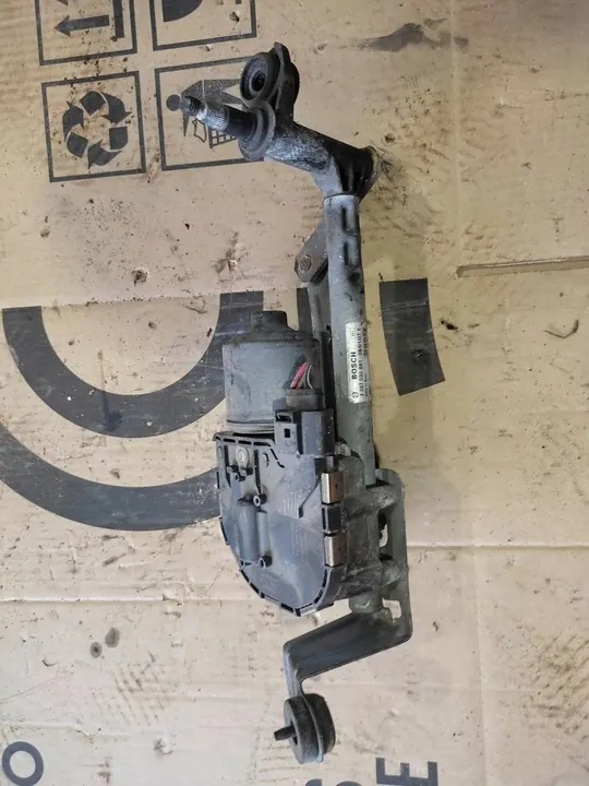 Vasemman etupyyhkijän mekanismi VW Golf Plus OEM 5M0955023E image 3