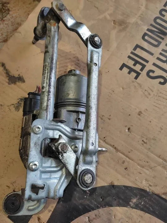 Vasemman etupyyhkijän mekanismi VW Golf Plus OEM 5M0955023E image 7