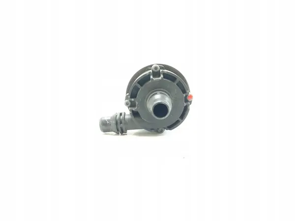 Vattenpump Mercedes-Benz E W213 2019 0392023240 image 2