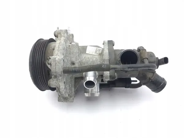 Vattenpump Mercedes-Benz B W246 W242 2013 A6512000501 image 2