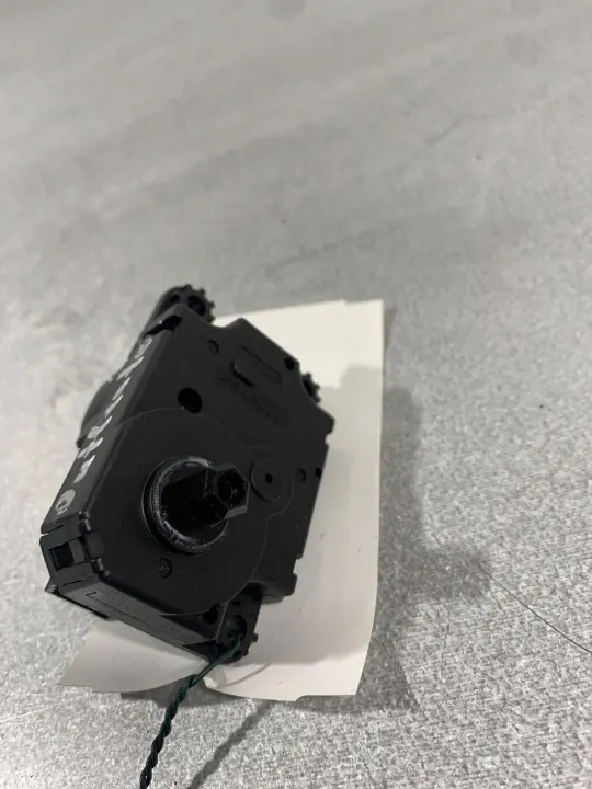 Mitsubishi Outlander tuuletusläppä OEM FBZ18485 image 3