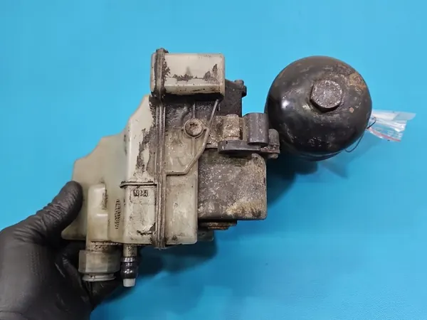 Gebrauchte Hydraulikpumpe OEM BM0077947C für Citroen image 4