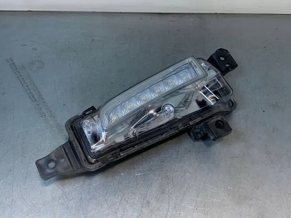 Suzuki Vitara (LY) Tagfahrlicht OEM 00396 - Gebraucht image 3