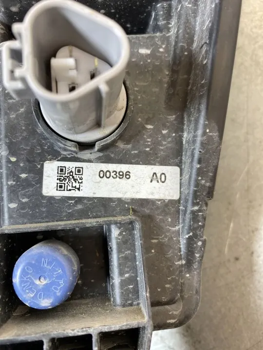 Suzuki Vitara (LY) Tagfahrlicht OEM 00396 - Gebraucht image 4