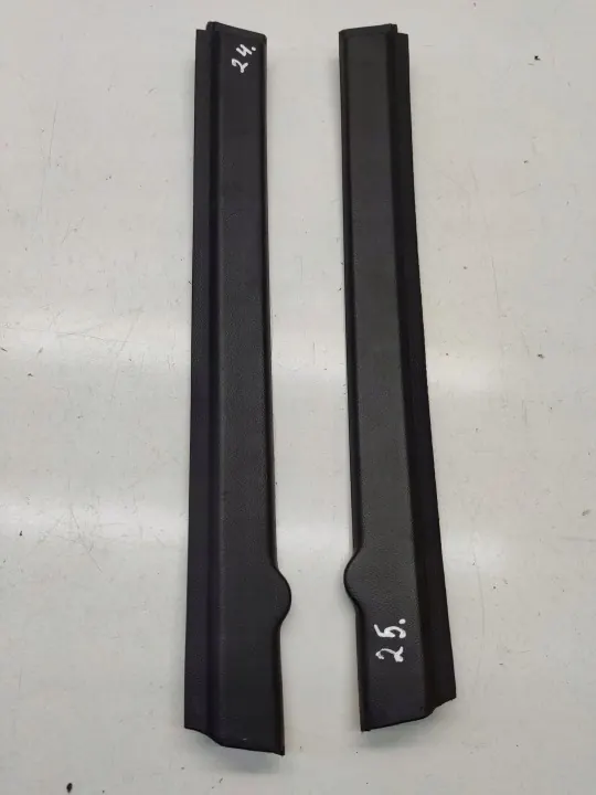 BMW 7 E32 1993 Pilarin Verhoilu OEM 8127548 image 2