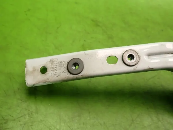 Rechter Kotflügelhalter OEM 1S0821114 für VW UP! image 3
