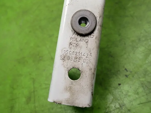 Rechter Kotflügelhalter OEM 1S0821114 für VW UP! image 4