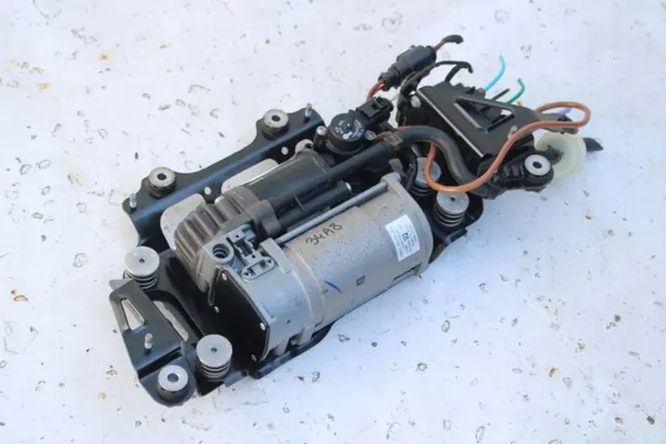 Bomba de compressor Audi A8 S8 OEM bt-cars-37201 image 4