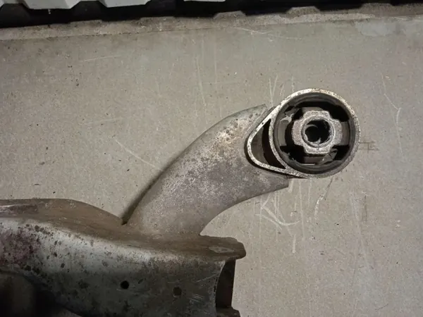 BMW 6768610 Hinterachsträger - Gebrauchtes OE-Teil image 4