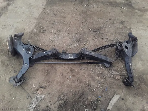 BMW X1 F48 F49 Hulpframe OEM 685156003 image 2