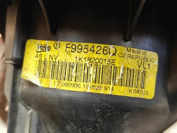 VW Lämmitysydin OEM 1K1820015E Touran 2.0L Diesel image 4
