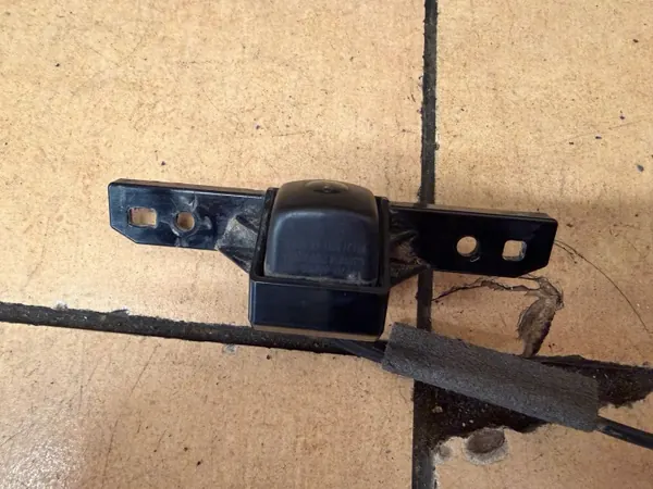Suzuki Baleno Kamera OEM 3997068P00 - Käytetty image 3
