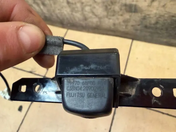 Suzuki Baleno Kamera OEM 3997068P00 - Käytetty image 6
