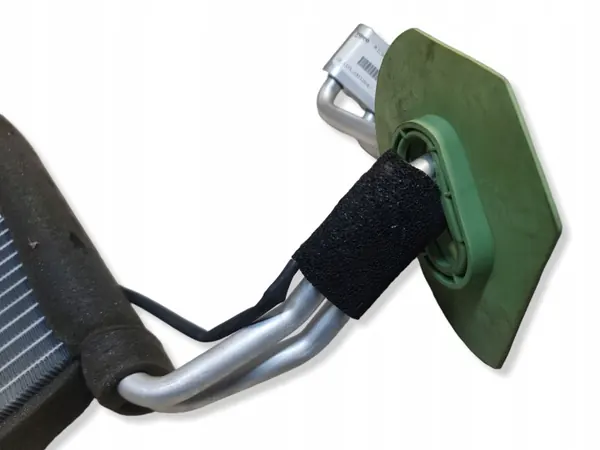 OEM T228271A765 Framvärme för Nissan Leaf II ZE1 image 3