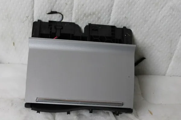 Cendrier Console OEM 3V0035502 pour Skoda Octavia III image 2