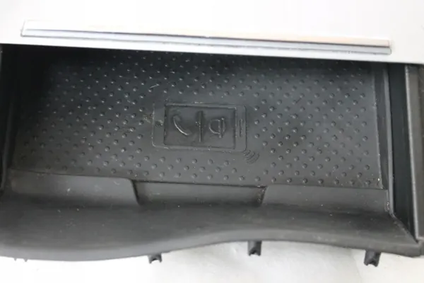 Cendrier Console OEM 3V0035502 pour Skoda Octavia III image 4