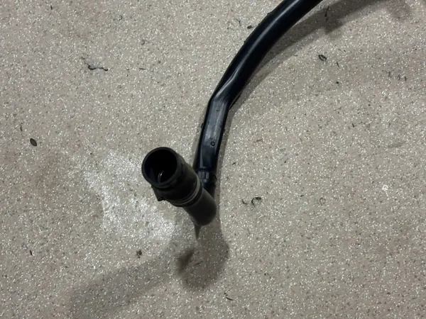 Kraftstoff-Einfüllstutzen BMW M5 F90 OEM 8092327 image 10