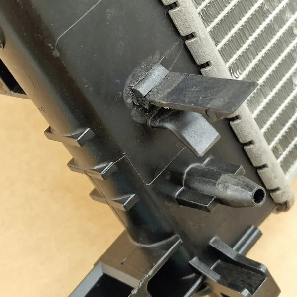 Begagnad vattenkylare OEM 51SOC 214107326R för Dacia/Renault image 7