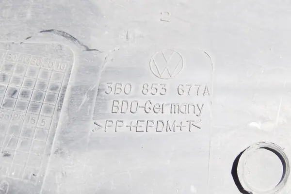 Griglia paraurti sinistra VW PASSAT B5 3B0853677A image 2