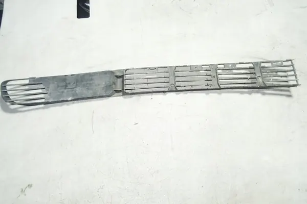 Griglia paraurti sinistra VW PASSAT B5 3B0853677A image 3