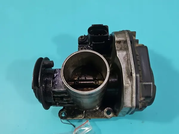 Kuristin VW Lupo 1.4 16V OEM 036133064D image 3