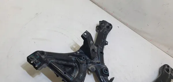 Tesla Model 3 Motorwagen OEM 1044531-01-B Gebraucht image 3