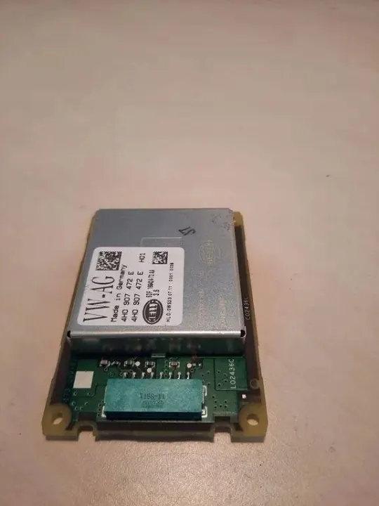 Audi A8 D2 Strålkastarlock OEM 4H0907472E Begagnad image 3