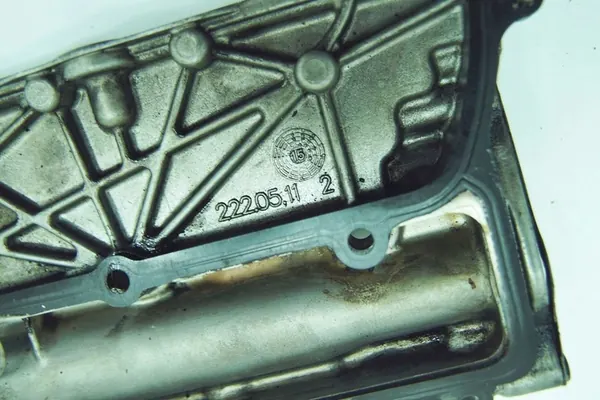 Couvercle de Culasse - Mercedes E A207 W207 2.2 CDI image 3