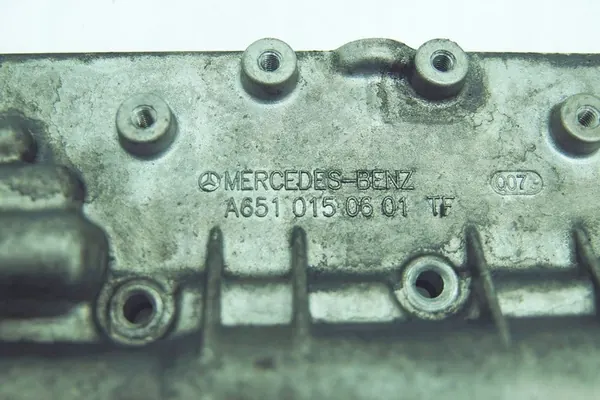 Couvercle de Culasse - Mercedes E A207 W207 2.2 CDI image 4