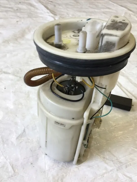 Brandstofpomp Audi A2 1.4 75PK 00-05 image 4