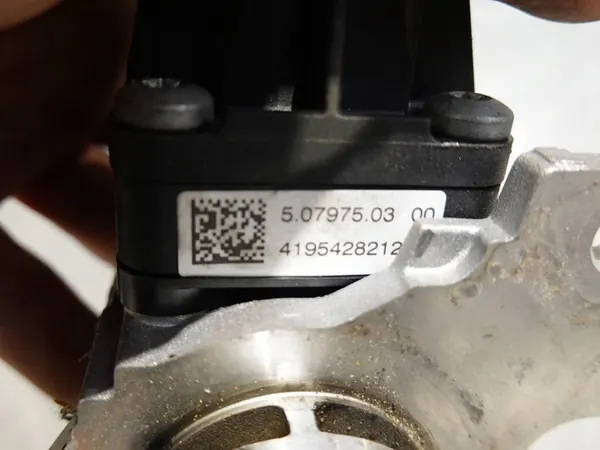 EGR-klep Nissan Juke I F15 1.5DCI OEM 147105308R image 4