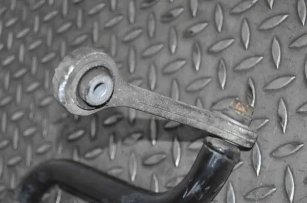 Stabilizzatore Anteriore Audi R8 5.2L 2010 OEM 420407465 image 3