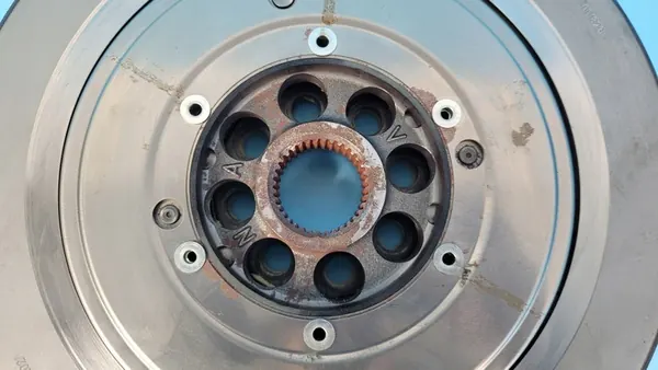 BMW 3' G20 330e Kaksoismassaväkä 9454556 image 3