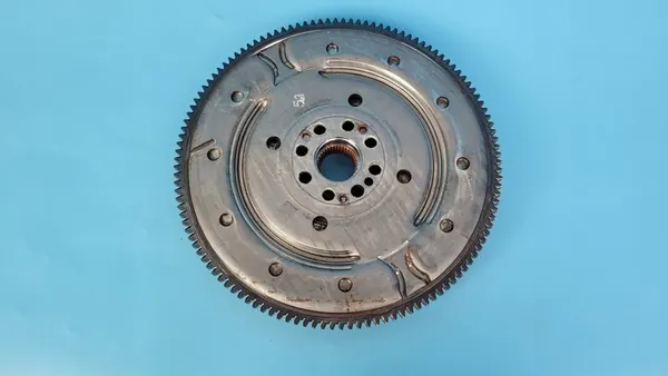 BMW 3' G20 330e Kaksoismassaväkä 9454556 image 8