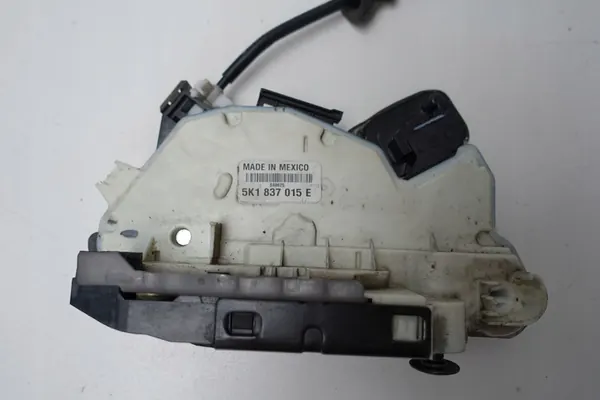 Volkswagen OE Türschloss Links 5K1837015E image 2