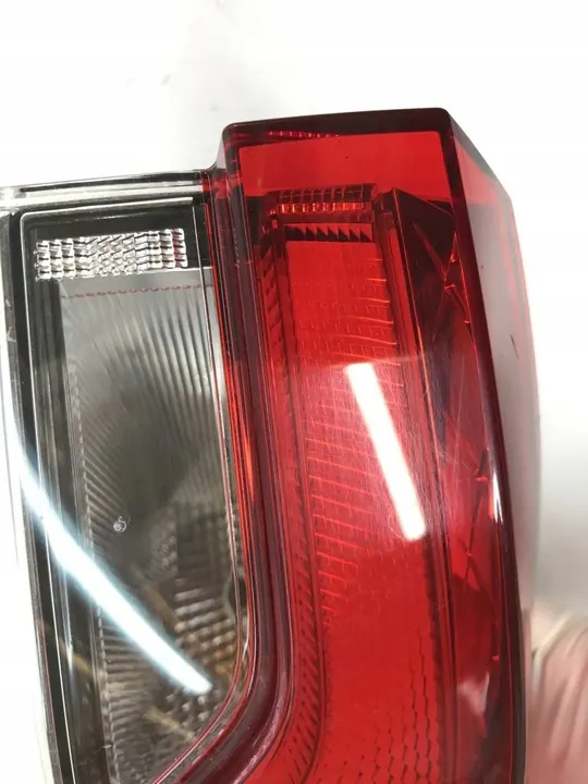 Luz Trasera Derecha Skoda Kamiq 658945096 image 7