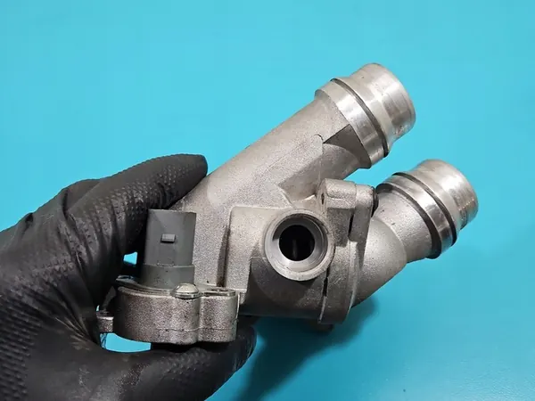 Vattenpump Audi A4 B8 1.8 TFSI 682M2 image 5