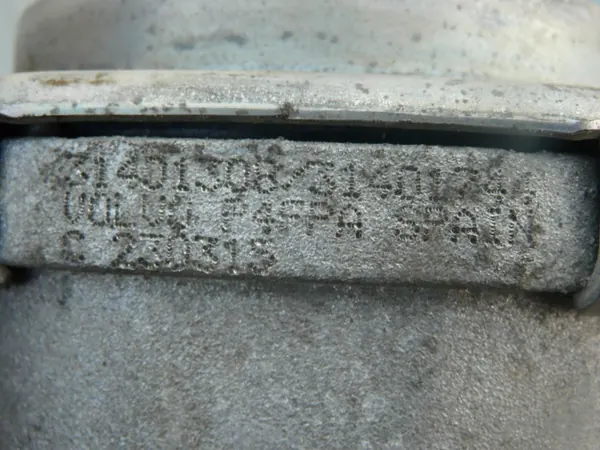 Volvo Moottorin Kiinnitys OE 31401308 image 6