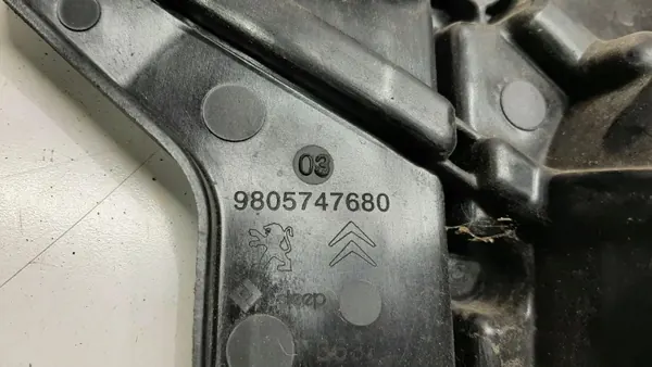 Piezas del compartimento motor delantero izquierdo Peugeot 508 II 2021 image 3