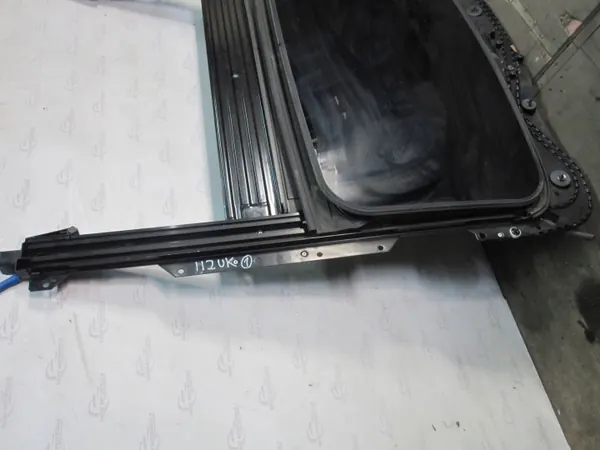 Techo solar Volvo S60 II OEM 1702734 1713781E 1717822B image 4