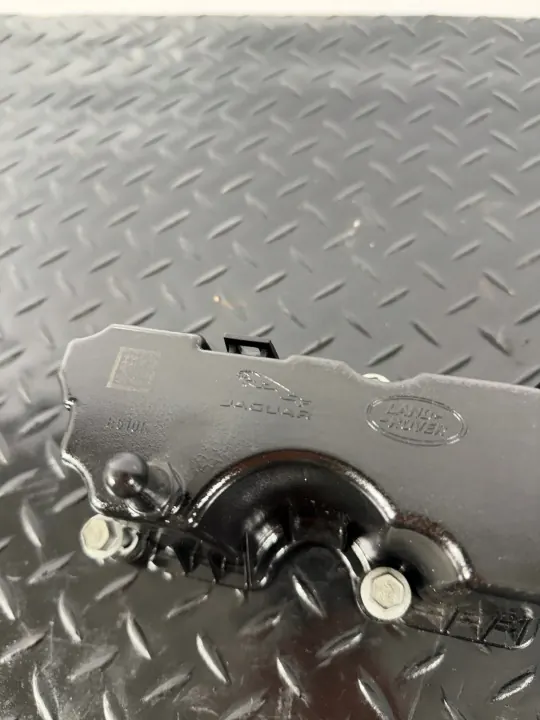 Jaguar Oliedop OEM G4D3-6J014-AC voor F-PACE X761 image 3
