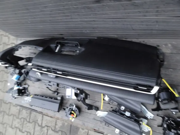 Mazda OE Airbag Console OEM DN4E60350B02 - Gebruikt image 9