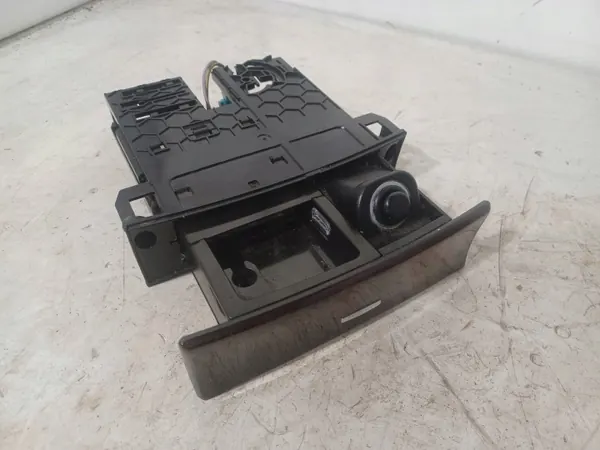 Cendrier Mercedes-Benz GL X164 OEM A1648100130 image 2