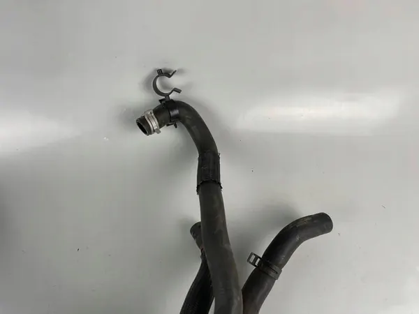 Termostato Renault Clio IV 2016 OEM 8200954328C image 8