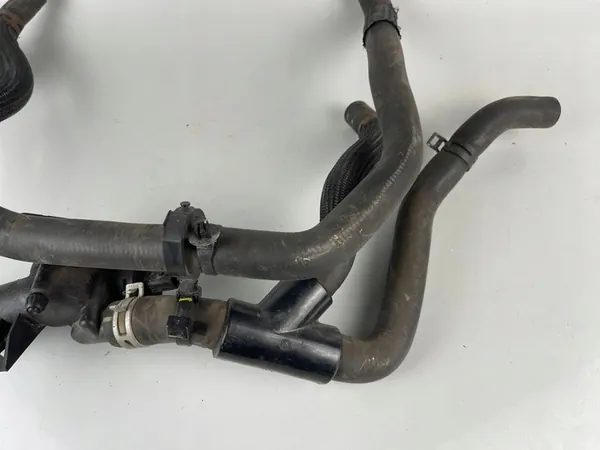 Termostato Renault Clio IV 2016 OEM 8200954328C image 9