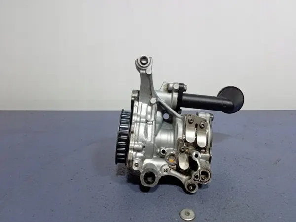 Bomba de aceite OEM 04L145208H para Skoda Rapid II 1.6 TDI image 4