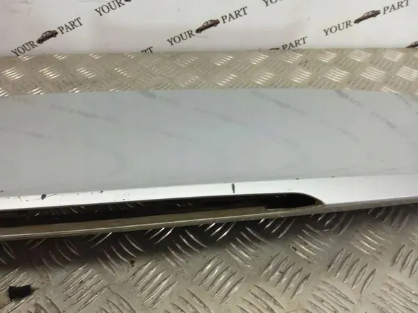 Spoiler do porta-malas BMW 5 (F10) 2011 OEM 7234672 image 6