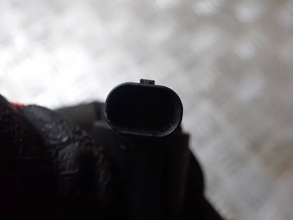 Volvo XC90 2019 Válvula de ajuste do comando de válvulas OEM 14150072 image 3